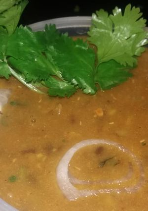 A picture of Dal makhni.