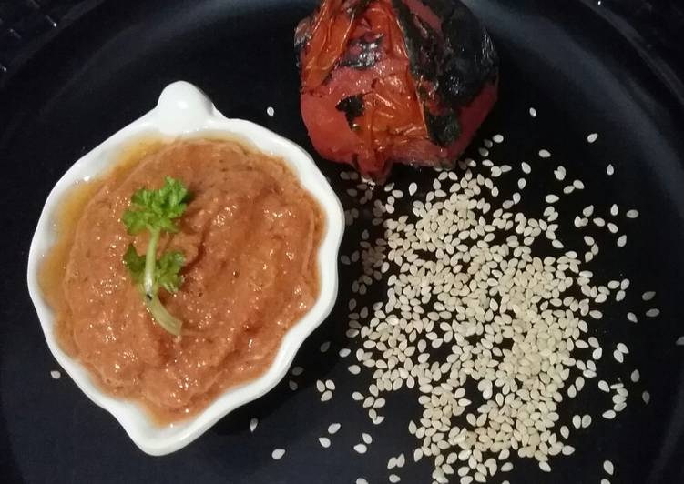 Recipe of Homemade Roasted tomato and sesame seeds tikhi  chutney