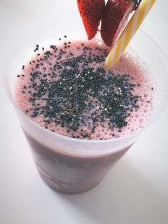 Una foto de Batido de fresas 🍓, plátano 🍌 y Avena