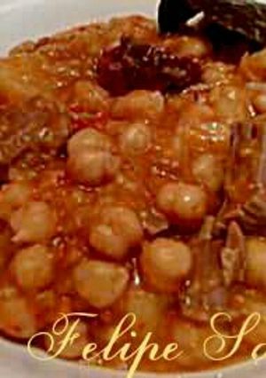 Foto principal de Garbanzos con ternera y jamón