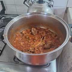 Una foto de Tuco con carne de cerdo y oveja