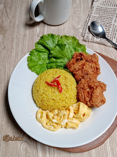Foto resep Nasi Kuning Ayam Crispy