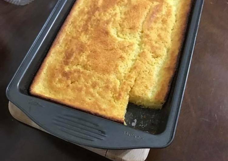 Bolo de fubá cremoso com queijo da Yara 😊