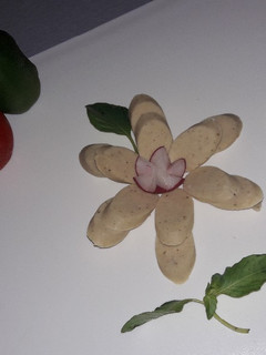 عکسی از دستور سوسیس خانگی مرغ 🌭