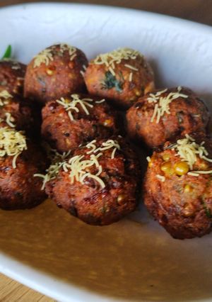 A picture of Green sorghum fritters.