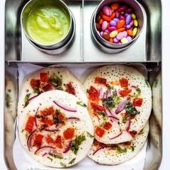 A picture of Suji Uttapam.