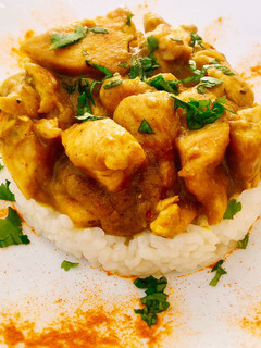 Una foto de Pollo al curry