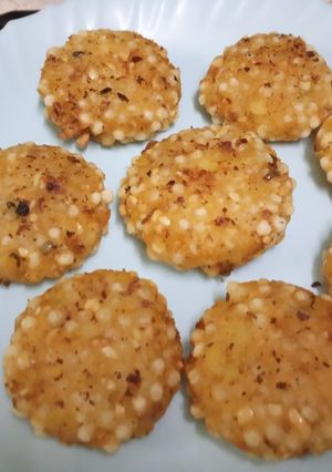 A picture of Sabudana vada.