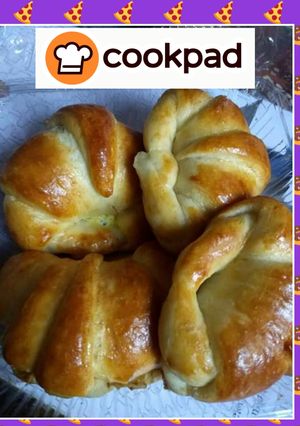 A picture of Stuffed chicken croissants.