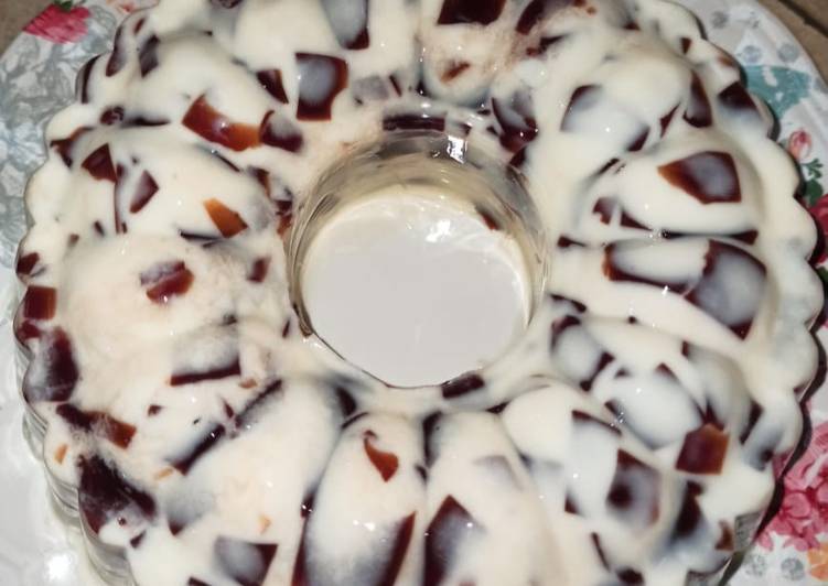 Bagaimana Membuat Pudding susu mozaik yang Bisa Manjain Lidah