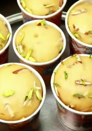 वेनीला ड्राइफ्रूट कप केक(vanilla dryfruit cup cake recipe in hindi) रेसिपी मुख्य फोटो