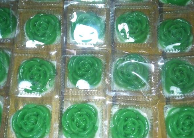 Kue talam pandan