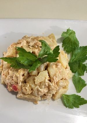 Una foto de Ensalada de papas con Pollo Salteado