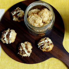 A picture of Coconut Macaroons.