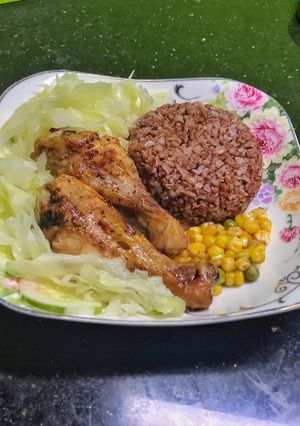 Hình của món Cơm gạo lứt gà 🍗.