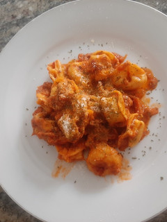 Una foto de Pasta con salsa patri