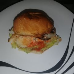 A picture of Cheese burger 🍔.