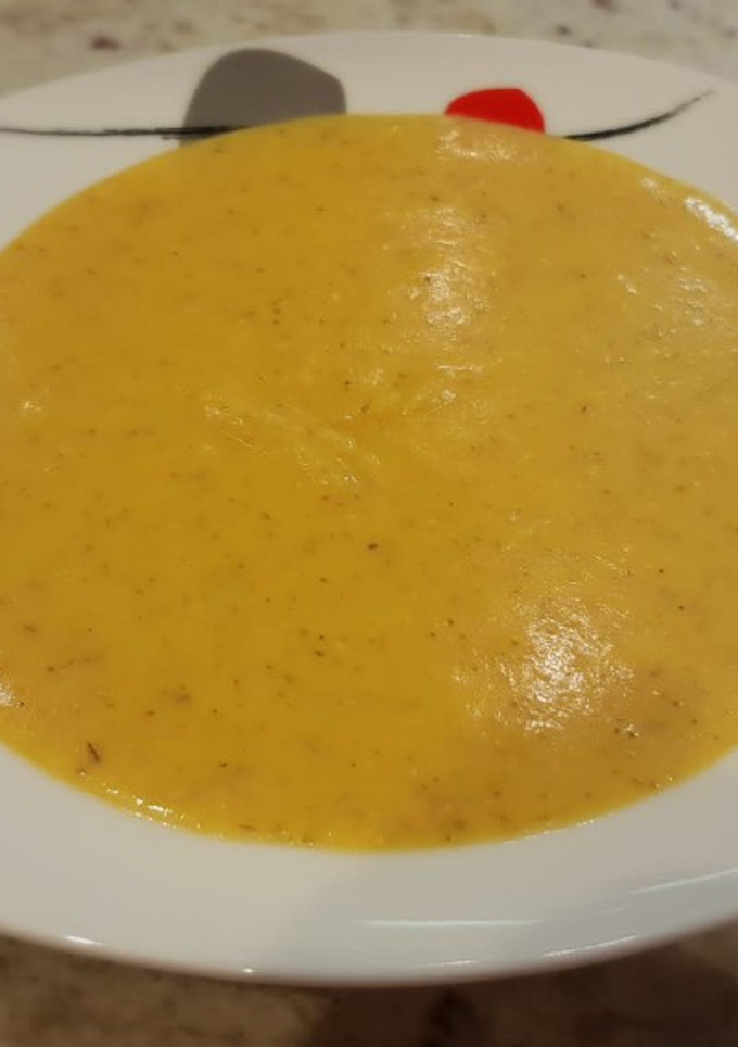 Una foto de Crema de calabaza y champiñones