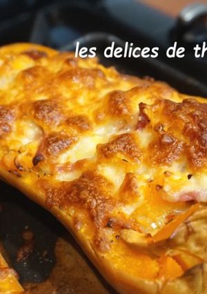 Une photo de Butternut farcie à la crème et lardons