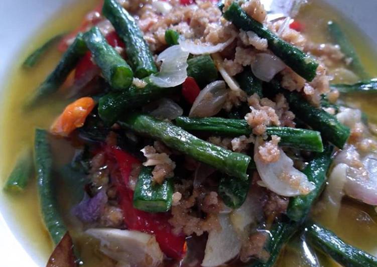 Tumis kacang panjang daging giling
