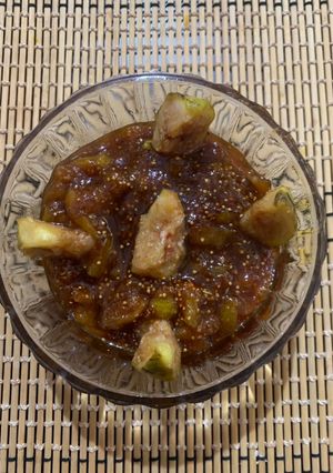 A picture of Fig chutney.
