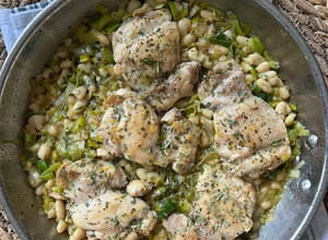 A picture of One pot chicken, leek and beans 🍗🥬🫘.