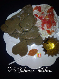 A picture of Dumplings shapes cookies.