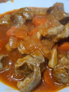 Una foto de Ternera con tomate