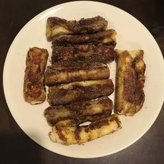 A picture of French Toast Roll Ups.