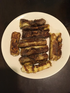 A picture of French Toast Roll Ups.