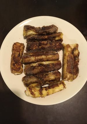 A picture of French Toast Roll Ups.