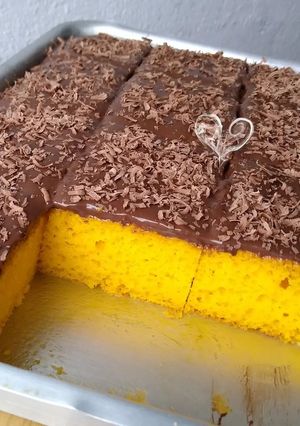 Foto de Bolo de cenoura super fofinho com cobertura de chocolate