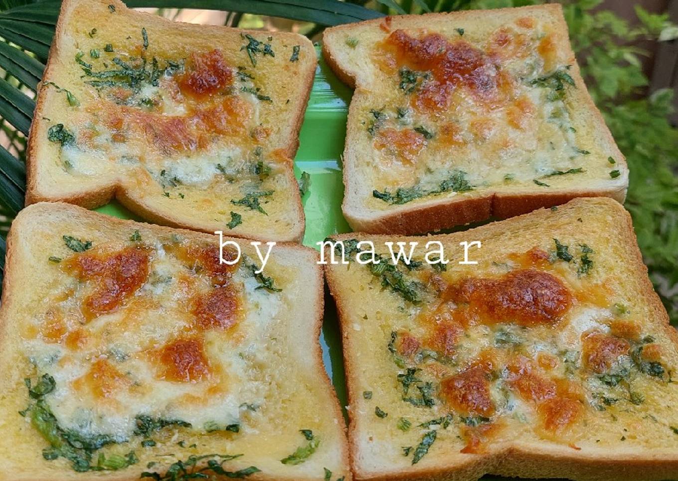 Roti tawar bawang putih mozarella