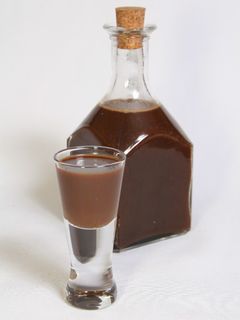 Csokoládé likőr recept fotója