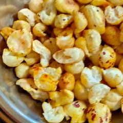 Piquant Fox nut (Namkeen Makhana) A picture of Piquant Fox nut (Namkeen Makhana).