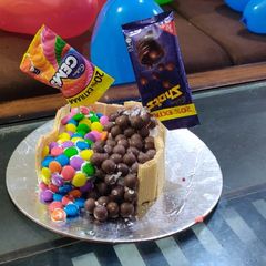 A picture of Illusion cake.