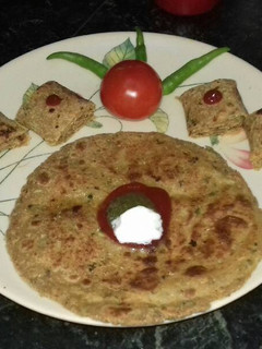 A picture of Cauliflower ka paratha.