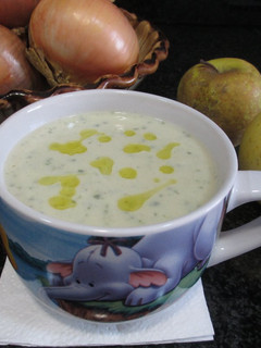 Una foto de Crema de manzanas y patatas