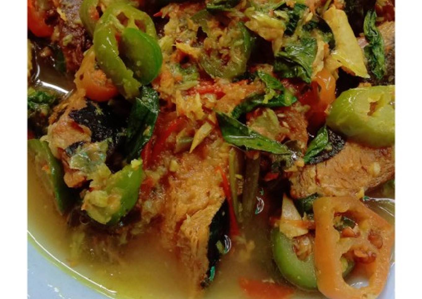 Pindang Tongkol Kuah Kuning Daun Kemangi