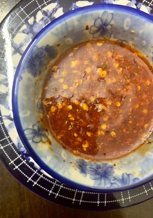 A picture of Chili Dipping Sauce.
