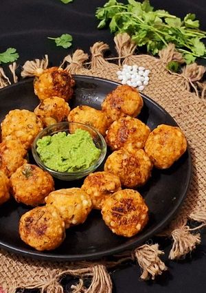 A picture of Sabudana Vada.