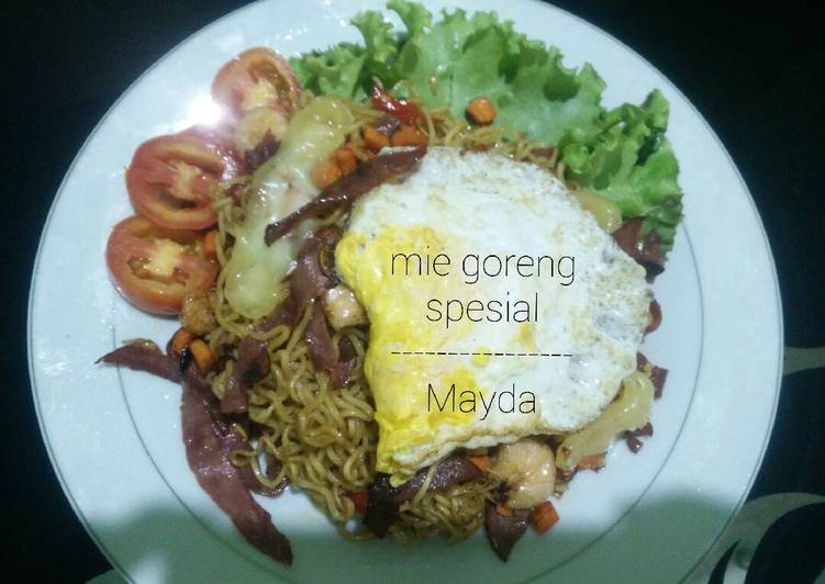 Bagaimana Menyiapkan Mie goreng spesial gak pake ribet, Enak Banget