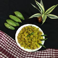 A picture of Pointed Gourd in Sesame Seed.