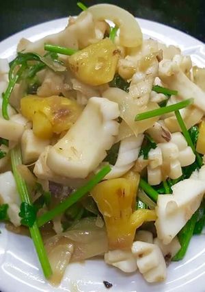 Hình của món Mực xào dứa.