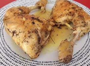Una foto de Pollo cocinado en su propio jugo
