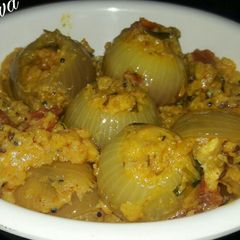 Malai Bharva pyaaz / stuff onion A picture of Malai Bharva pyaaz / stuff onion.