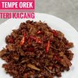 Tempe orek teri kacang