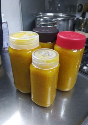Una foto de Mermelada de cáscaras de mandarina "del día del amigo"