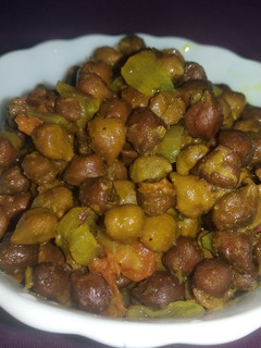 चना घुघनी (chana ghugni recipe in Hindi) रेसिपी मुख्य फोटो