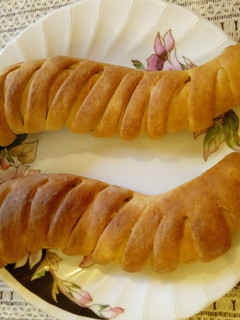 A picture of Caterpillar shape Bread.